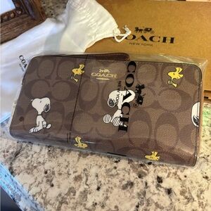 Coach x Peanuts Long Zip Around Wallet in Signature Canvas Snoopy Woodstock NEW